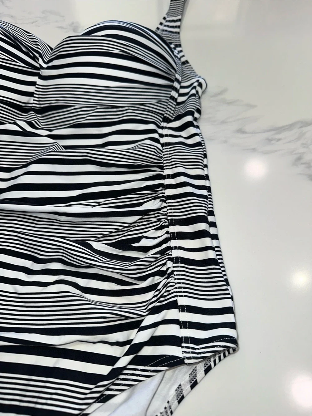 NIP TICK SIZE 10~STRIPE MIRACLE SUIT SWIMSUIT BATHING SUIT  Nip Tuck Bond-Eye